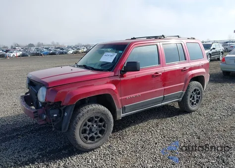 2016 Jeep Patriot Latitude z USA, uszkodzony, nr VIN 1C4NJRFB4GD646189